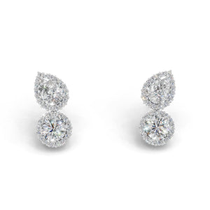 正面から見たホワイトゴールド・プラチナカラーのヘイローデュオダイヤモンドピアス、シルバー・K10・K18対応 ラボグロウンダイヤモンド使用